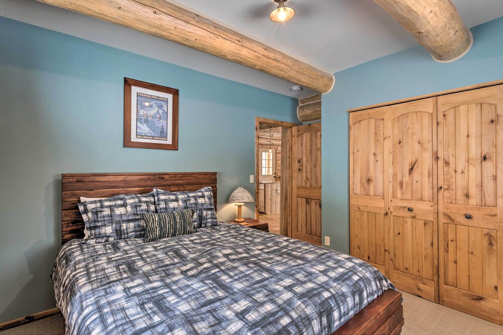 Fox Farm Retreat: Hillside Telluride Home w/ Sauna
