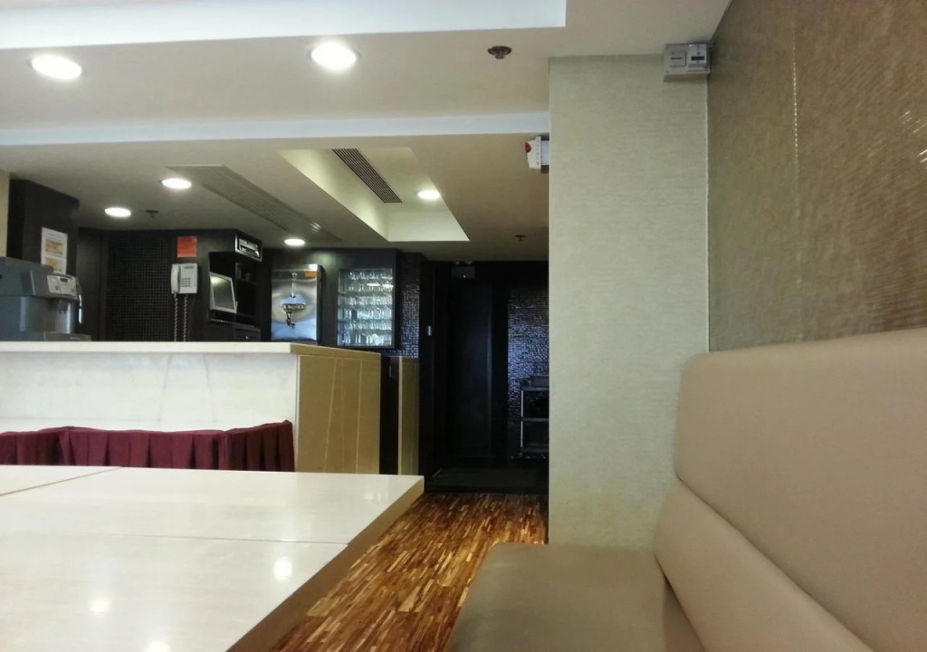 Oriental Lander Hotel