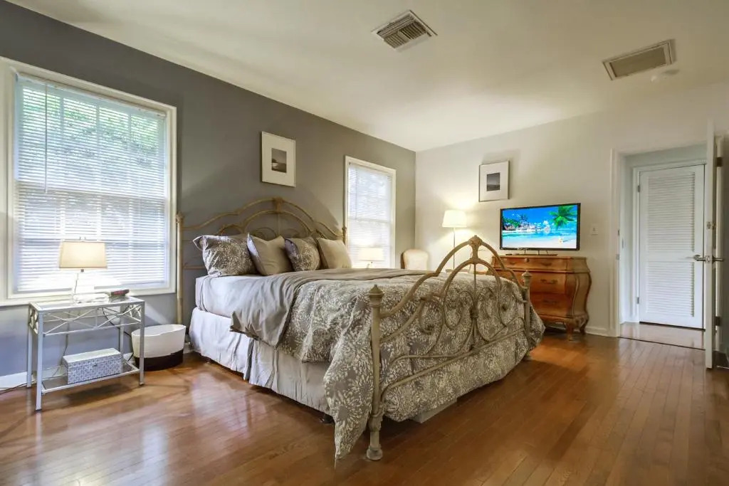 A Touch of Cape Cod in West Hollywood