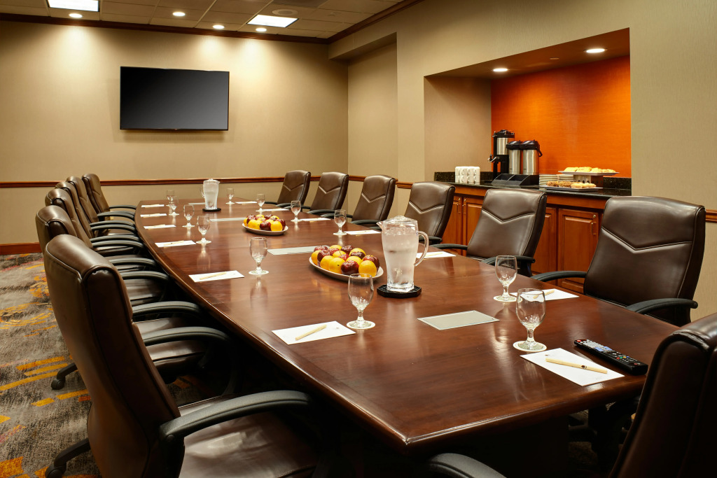 DoubleTree by Hilton Dearborn