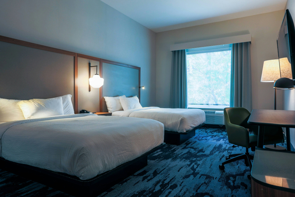 Fairfield Inn & Suites Marquette