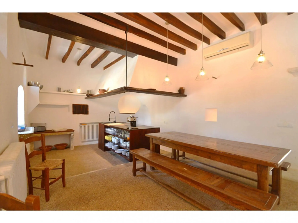 Luxuriously renovated Mallorcan country house for 10 pax