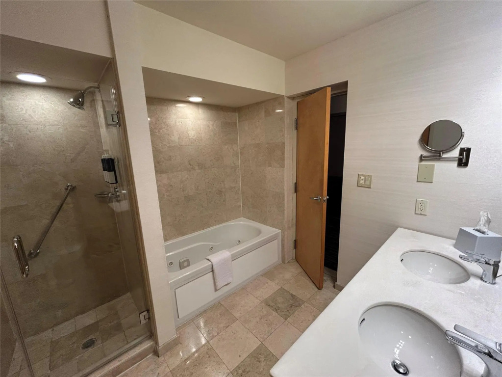 Best Western Premier Plainview-Long Island Hotel