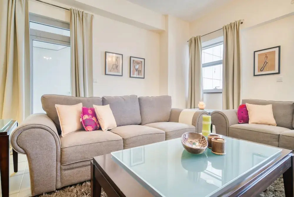 Executive Towers Amazing 1BR Onsite Pool Business bay