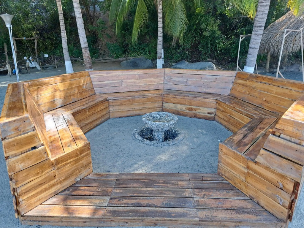 Apartamento con playa privada y piscina