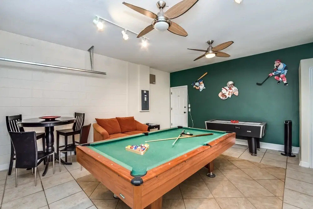 2615 Emerald Island