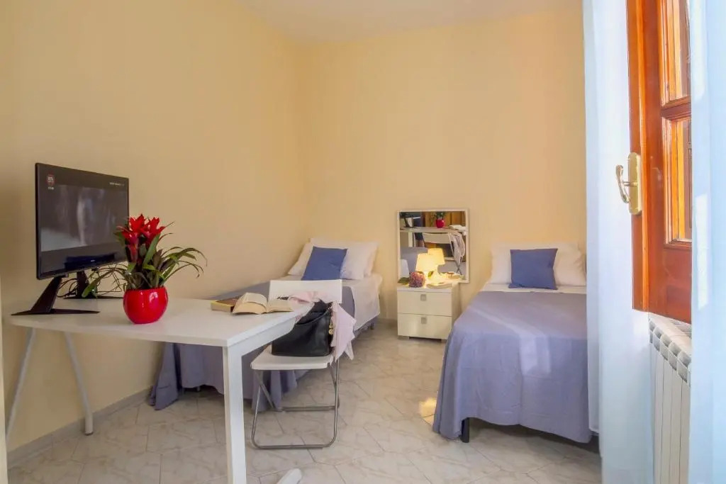 VILLA LA NATURA x6 WITH GARDEN AND FREE PRIVATE PARKING