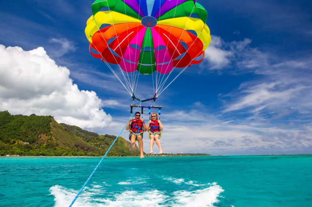 MOOREA - Fare Tiki Beach
