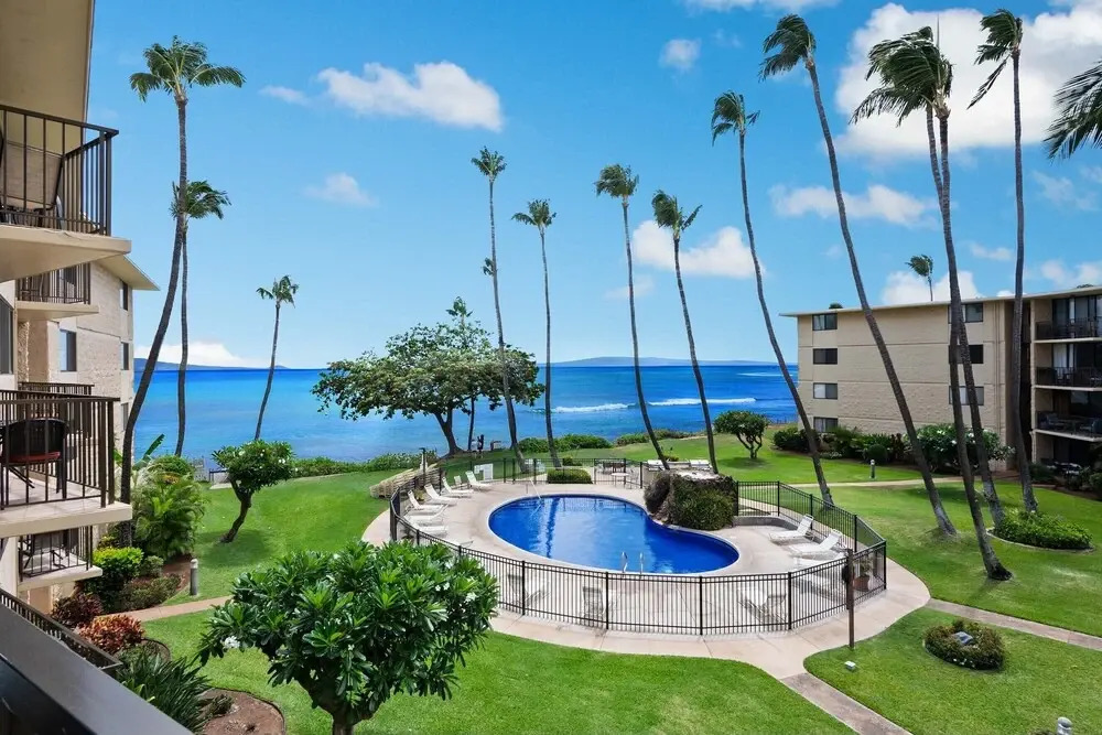 Kanai a Nalu 314 - Modern, Renovated, Oceanfront Condo, Breathtaking Views, AC!