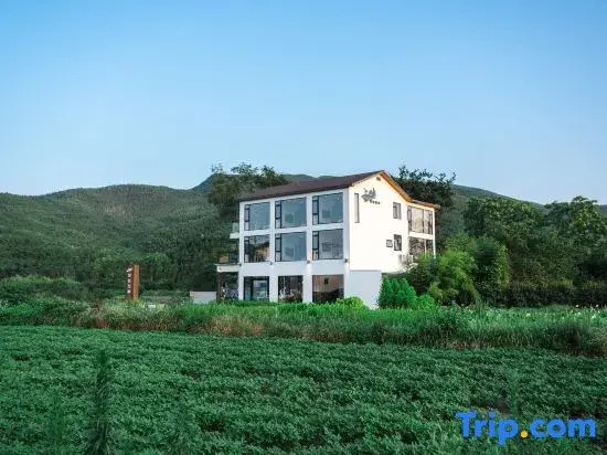 Wuju Wusu (Yueliangwan Scenic Area)