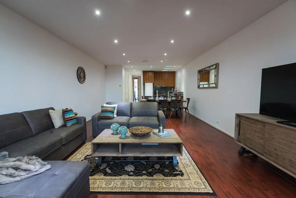 By Concierge - 'Daphne' DESIGNER Abode