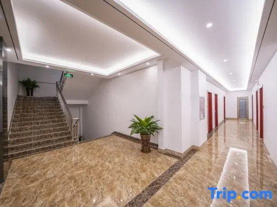 Station Yixia Travel Rental (Haikou Meilan Airport Branch)