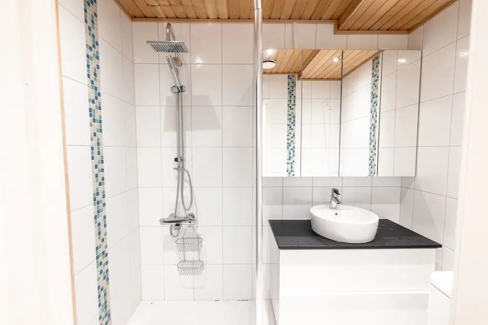 2ndhomes Modern 1BR Home w Sauna&Balcony