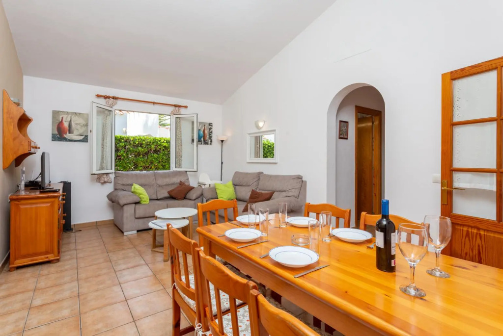 Villa Clariana Large Private Pool AC WiFi