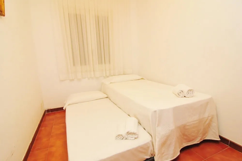 HomeHolidaysRentals Bon Repos