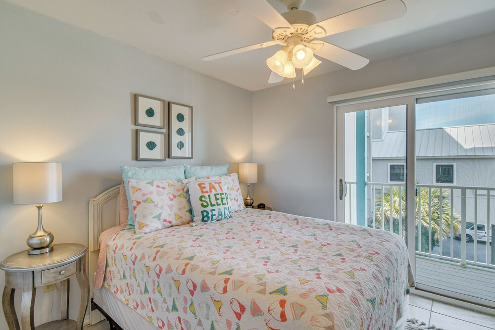 Oceanfront Gulf Shores Condo ~ 2 Mi to The Hangout