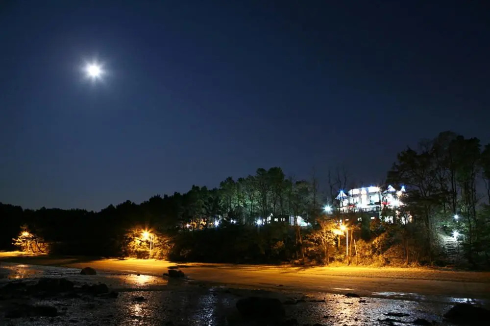 Sugi Beach