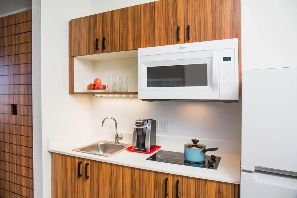 Uptown Suites Extended Stay Tampa FL - Riverview