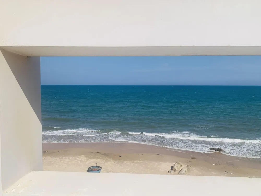 Bờ Biển Vàng Resort