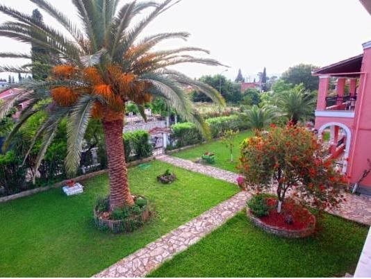 Zefiros Apartments