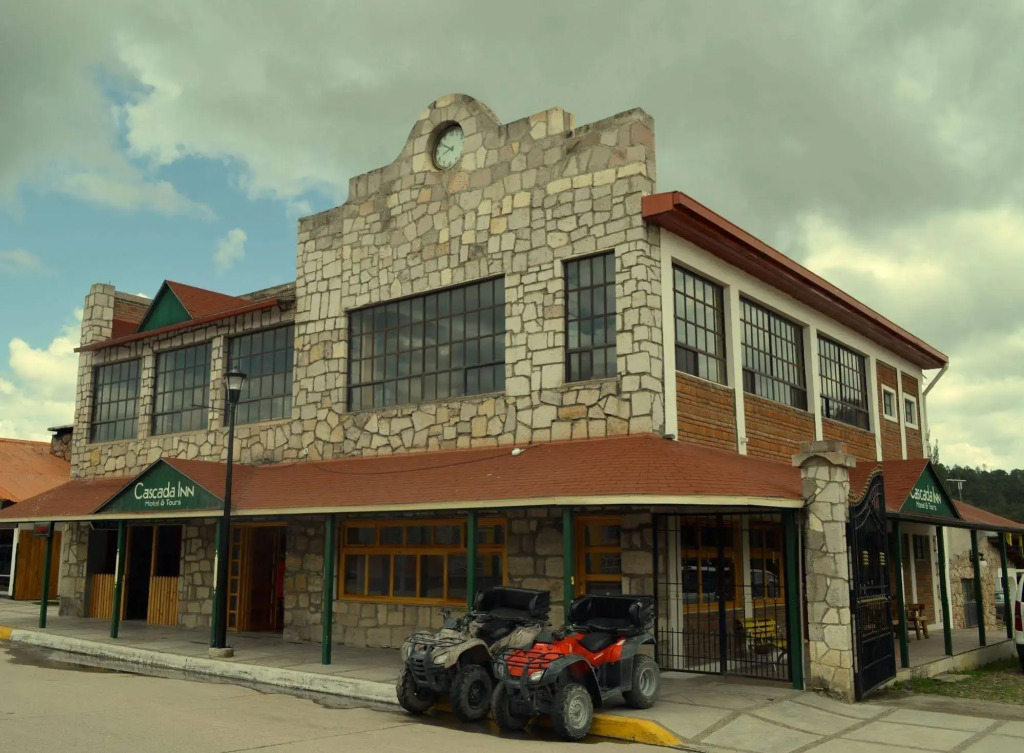 Hotel Cascada Inn