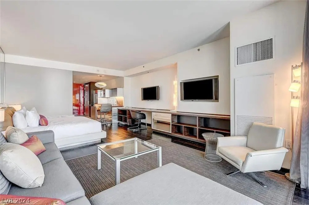 Charming High Floor Strip Views Palms Studio 30306