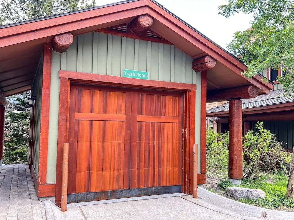 Juniper Crest 1 4 Bedroom Townhouse by RedAwning