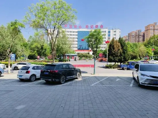 Xiguo Hotel (Huiyou Plaza Branch, Aowei Road, Xiong'an New Area)