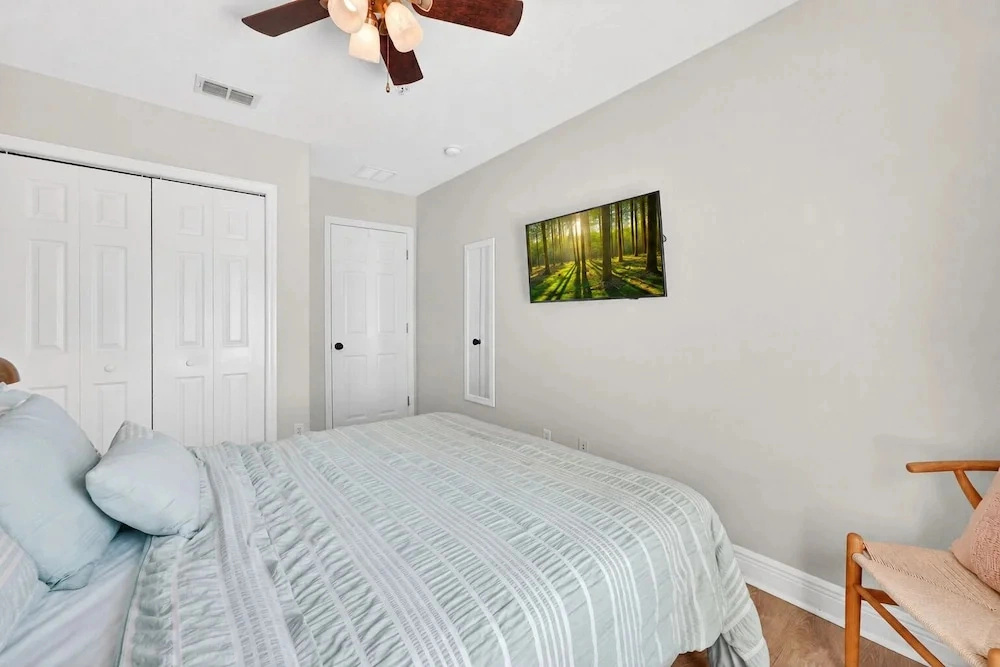 Cozy 3BR Townhome 5 Miles From Disney