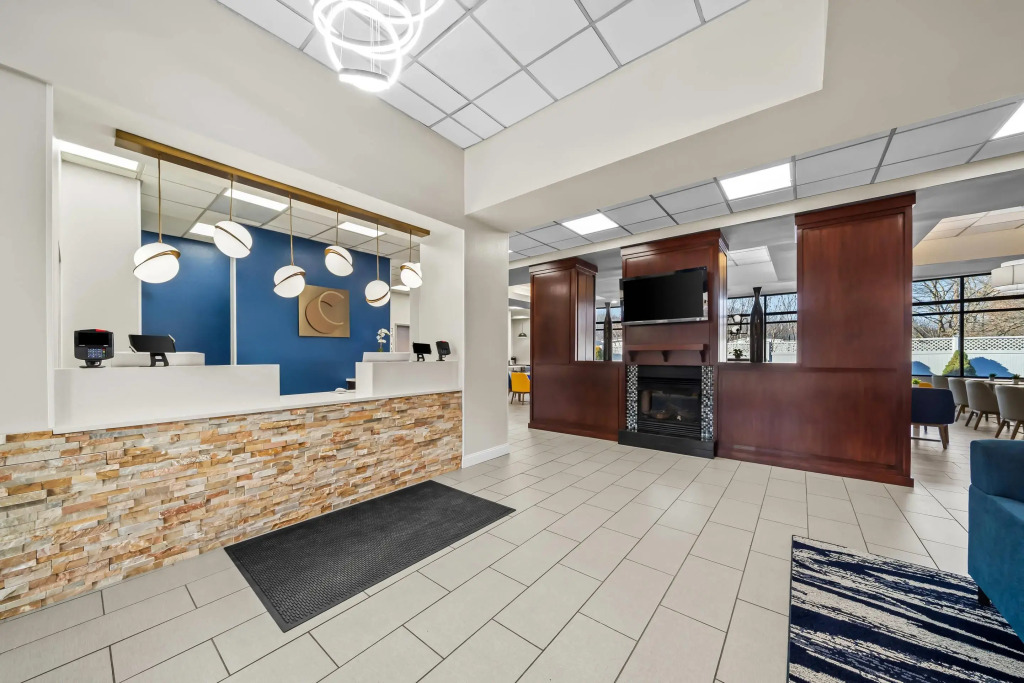 Comfort Inn & Suites Plainville-Foxboro