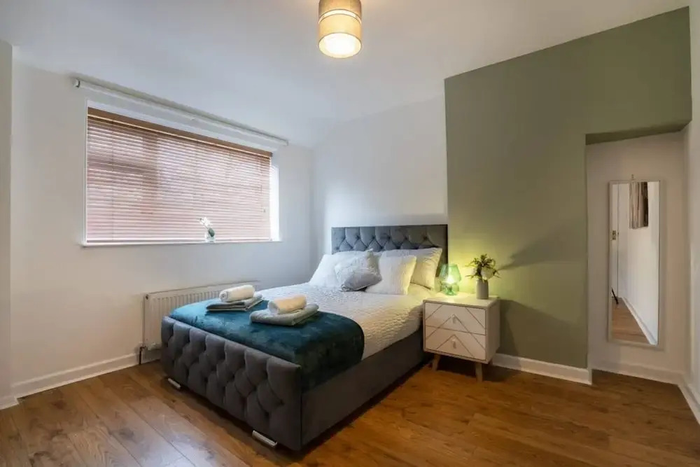 10-min to AB City Centre - Parking - Garden - Wifi