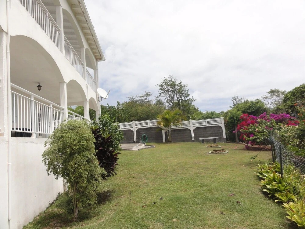 Apartment With one Bedroom in Capesterre de Marie Galante, With Enclos