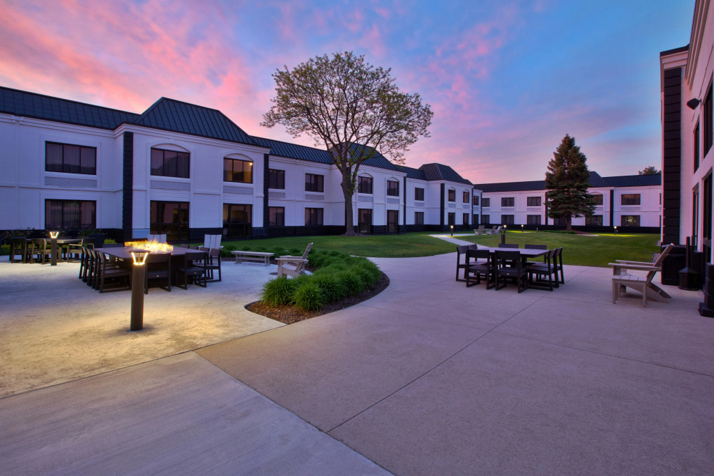 DoubleTree by Hilton Hotel Detroit Novi