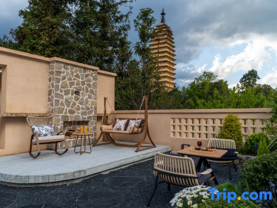 Manzhu Xili Homestay (Dali Old City Branch)