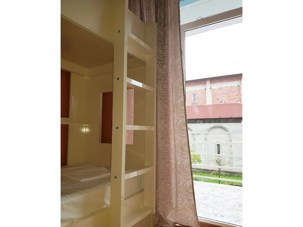 FLAT1