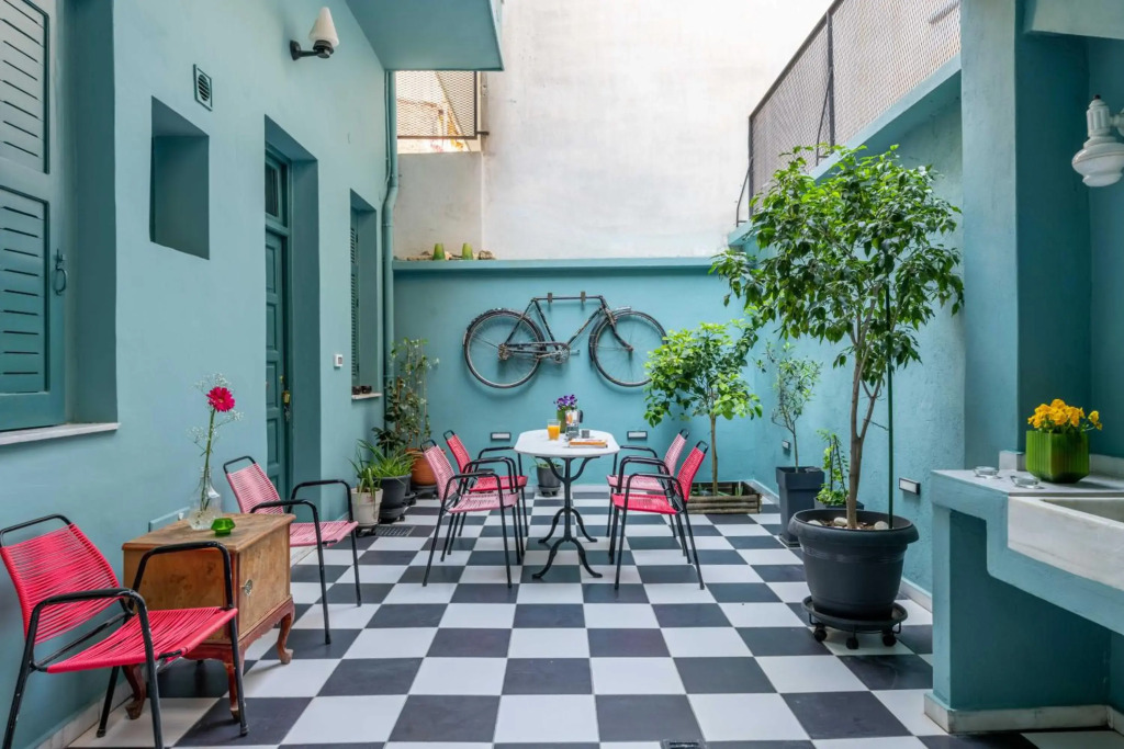 Petralona's Green House