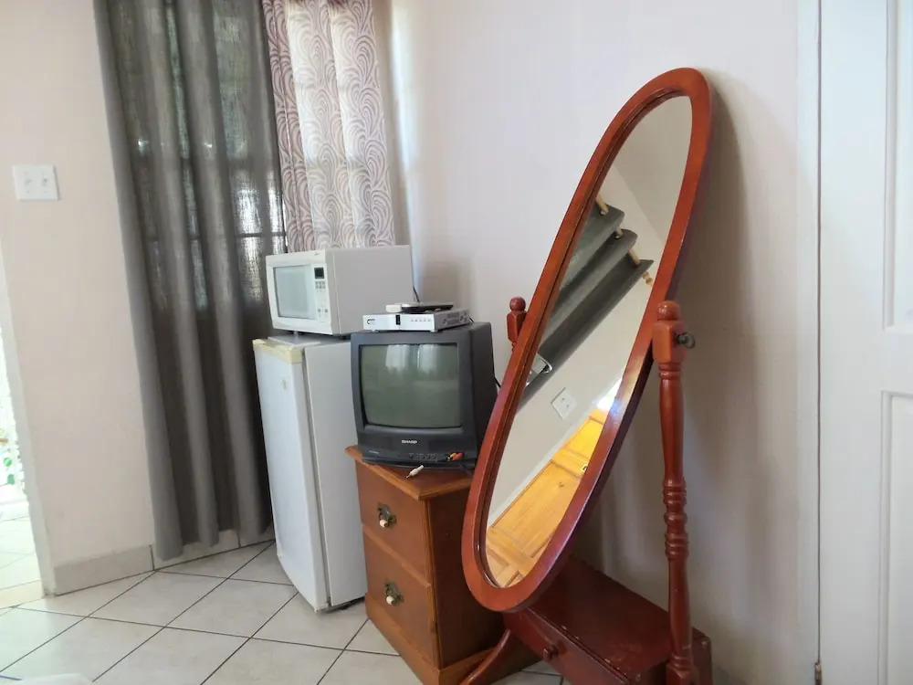 Caribbean Inn & Suites