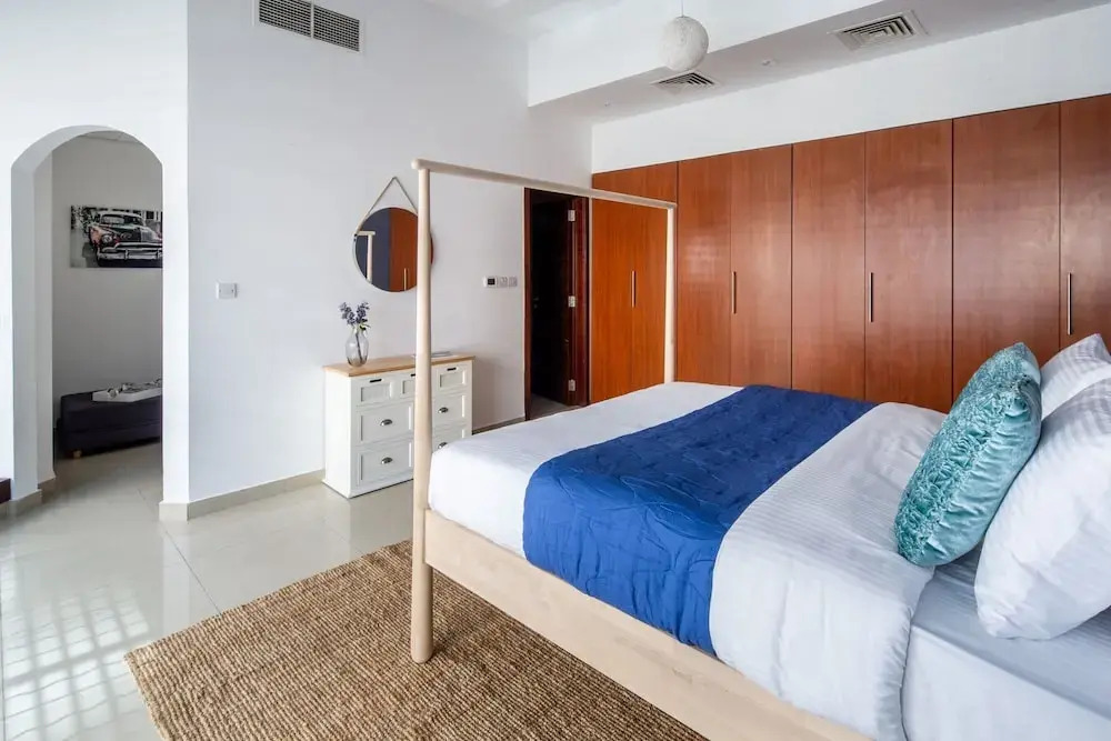 Lively & Spacious 1BR Loft in Dubai Marina