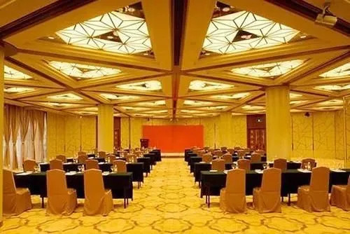 Fenghuang Zhihui Apartment Hotel (Phoenix Regimen Hotel)