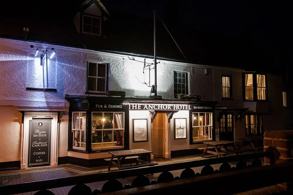 Anchor Hotel