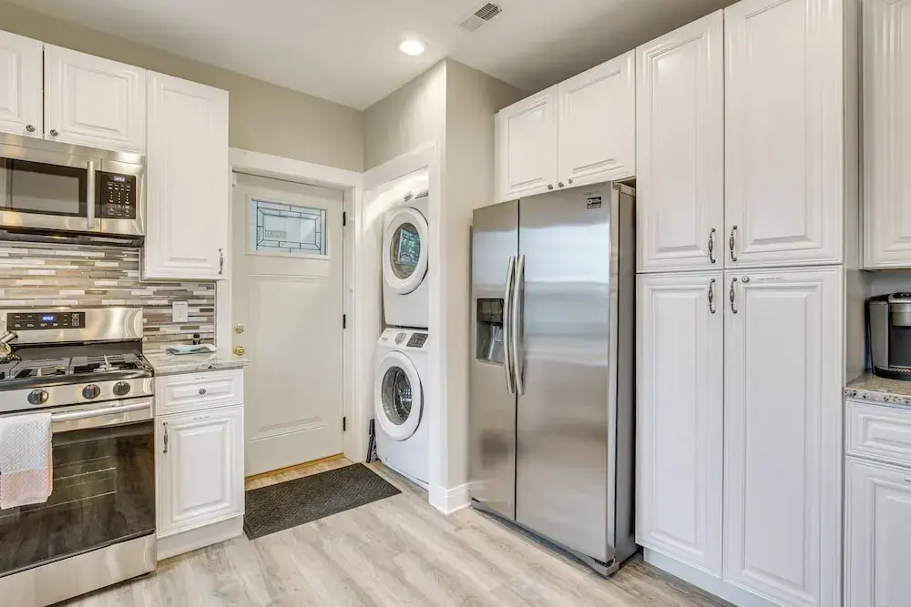 Family Apartment w/ Deck + Yard Near Northwestern