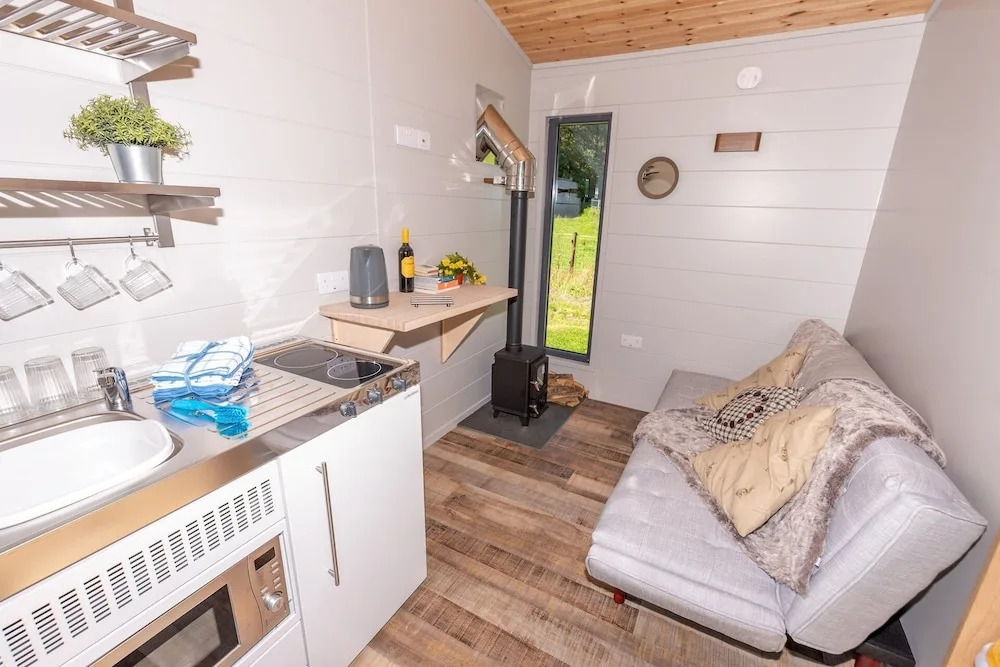 Sunset Cabins at The Oaks Woodland Retreat