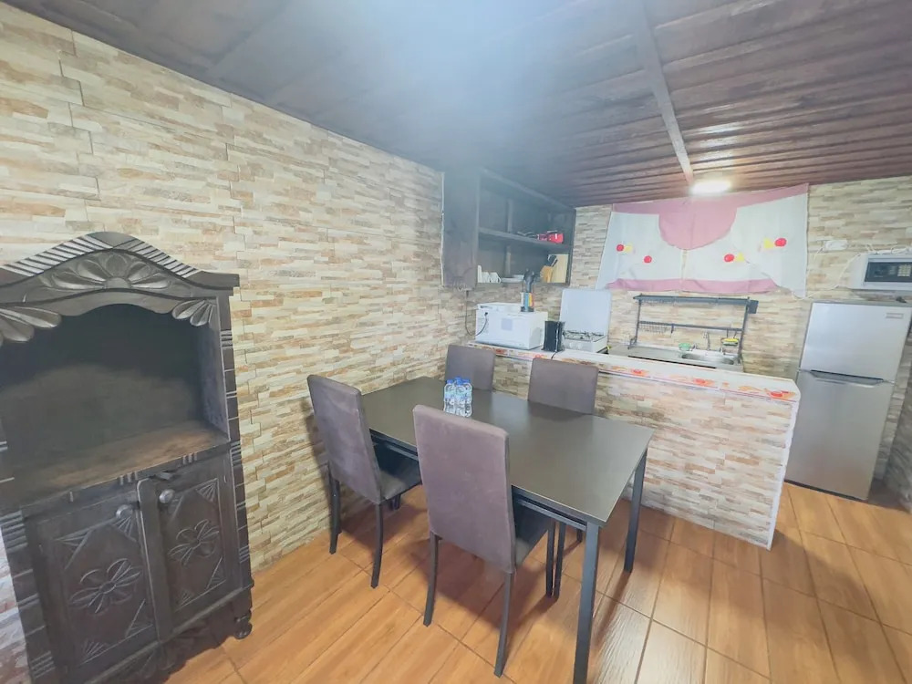 Hanna Suites
