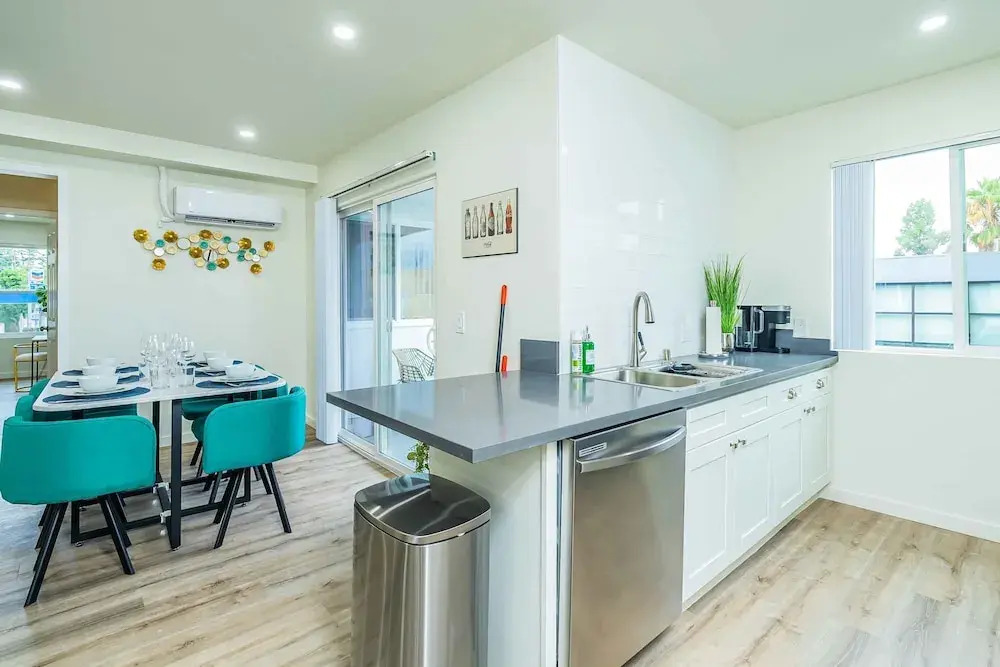 Newly Remodeled 2b2b APT Near Pasadena Old Town