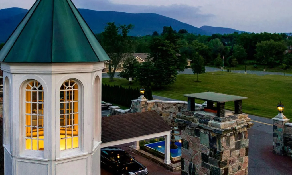 Orchards Hotel