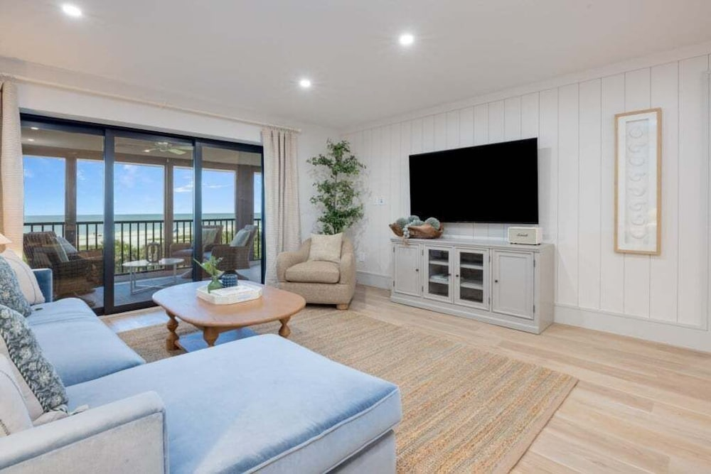 Sanddollar A302 3 Bedroom Condo