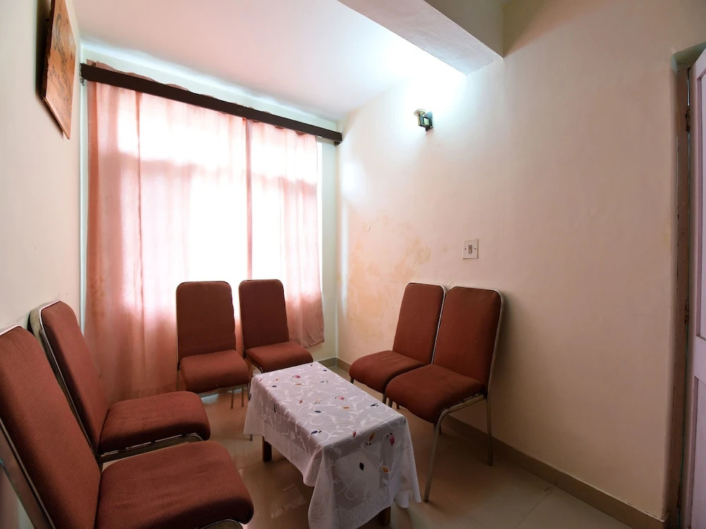 OYO 13732 Home Cozy near Mall Aleo Manali