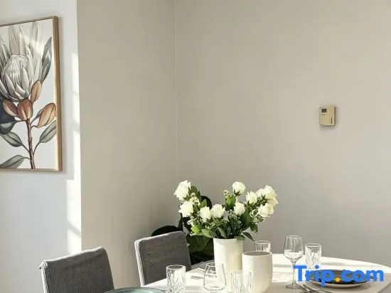 Spacious Modern 3B for 6 Next to Darling Harbour