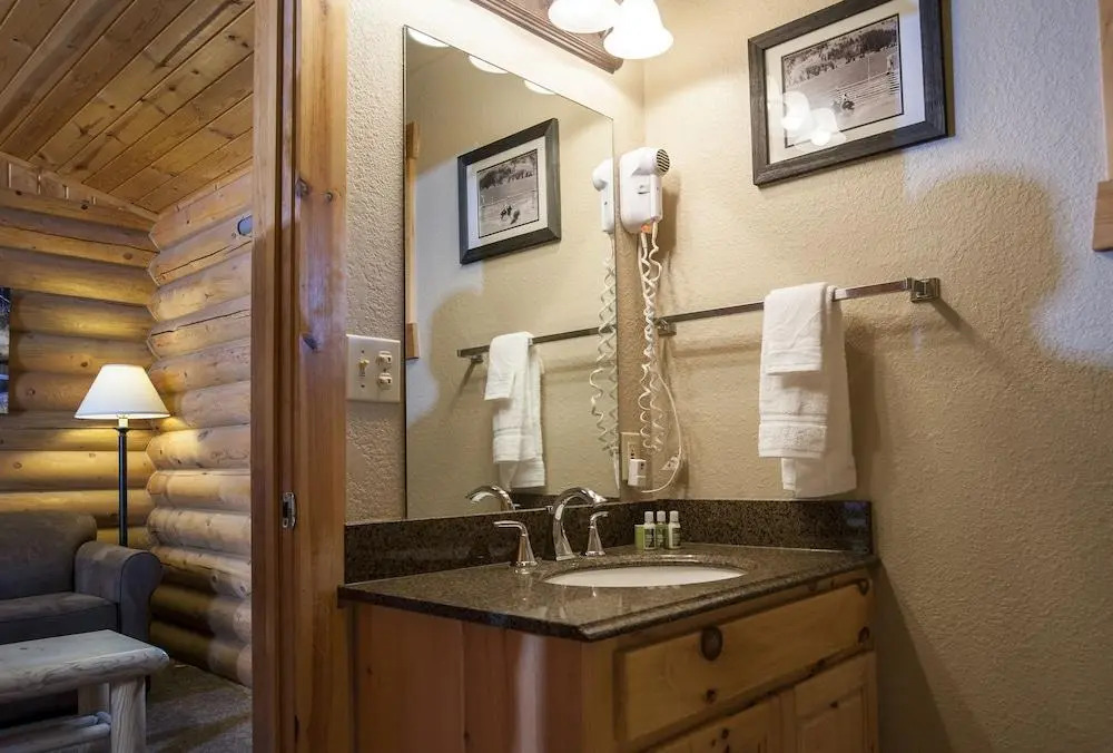 320 Guest Ranch