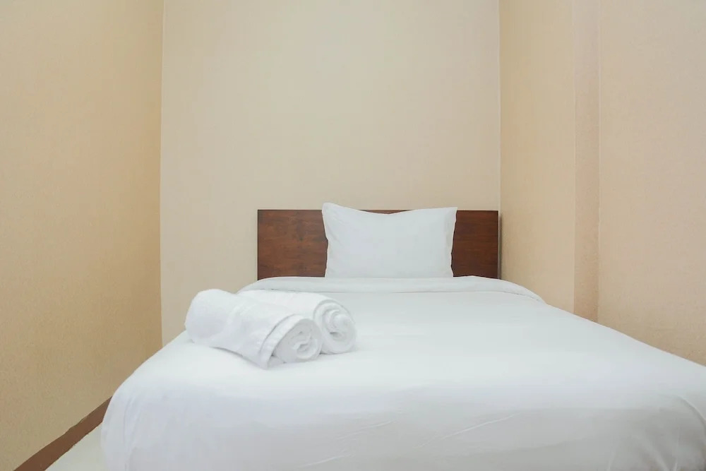 2BR Taman Melati Apartment near Universitas Indonesia By Travelio